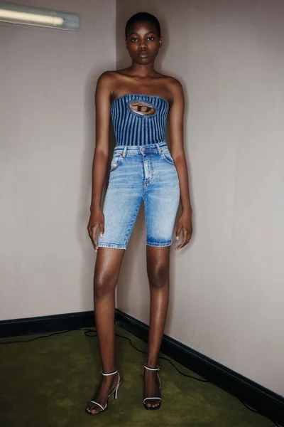 Look 4